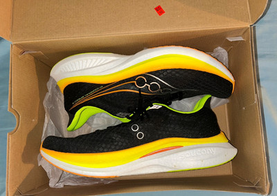 Saucony Endorphin Speed 5 Black Neon Men's Size 12 Running Shoes Very Good
