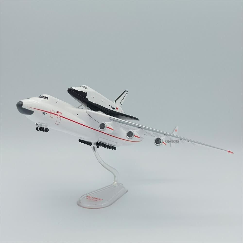 1:400 Soviet Union AN-225 Aircraft With Space Shuttle Buran 1:400 Soviet Union AN-225 Aircraft With Space Shuttle Buran