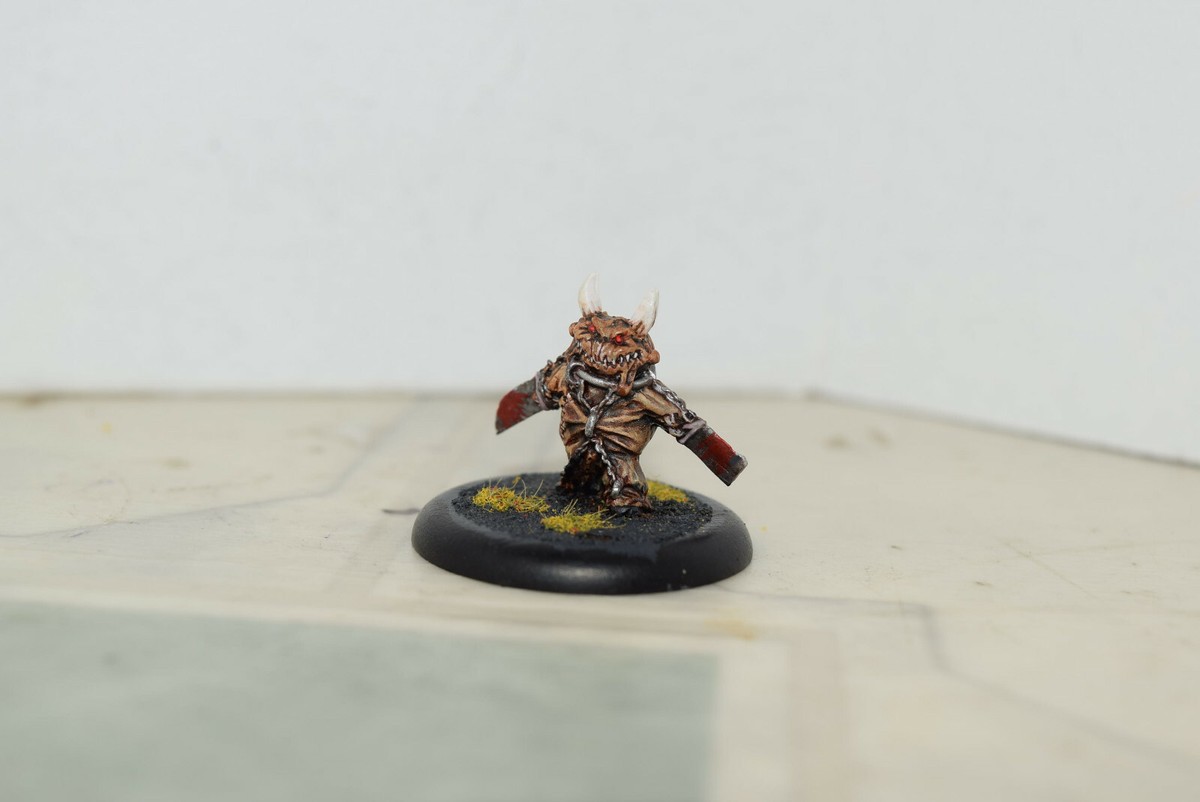 Chaos Daemon Familiar Miniature: Evil Sackboy Knifehands - Hell