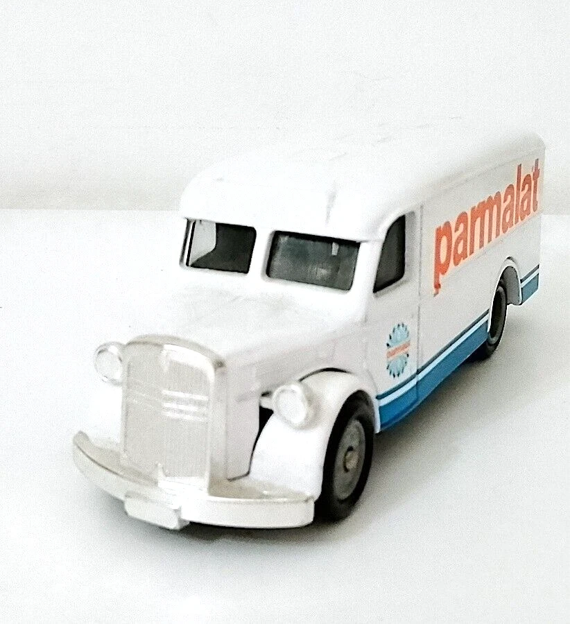 PARMALAT MAN VAN - Corgi - modellino automobile diecast furgone consegne - Immagine 2 di 4