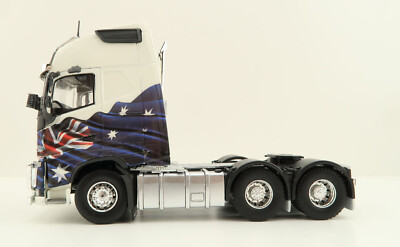 Tekno 74222 - Volvo FH04 Globetrotter XL 6x4 Aussie Tribute