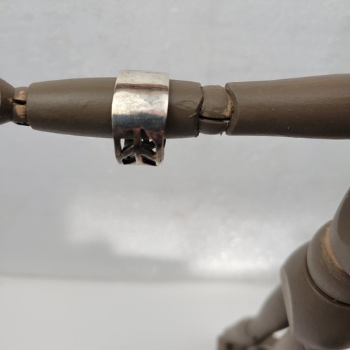 Erick's Sterling Silver Arrow Band Ring     K   .925. Size 11 Distinctive  - Picture 5 of 6