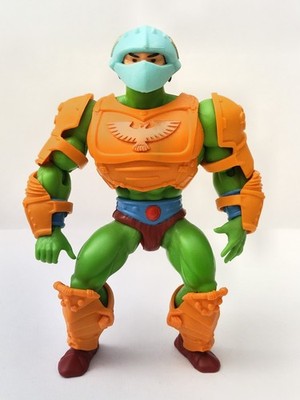 Mattel Masters Of The Universe Eternian Palace Guard Royal Defender Figure #48