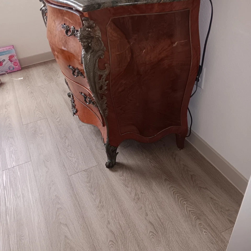 Muebles Luis XVI: Cajoneras, Cómodas Bombay y Piezas Esquineras Foto 3 de 3