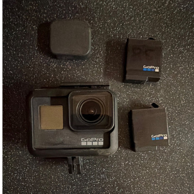 GoPro HERO7 Black Action Camera 12MP Waterproof USB-C/HDMI w/ 2 Batteries