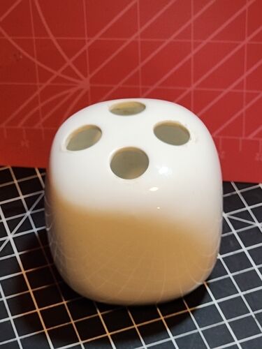 ๐๐ฒ Vintage Modern Style White Ceramic Toothbrush Holder - 3"x3"