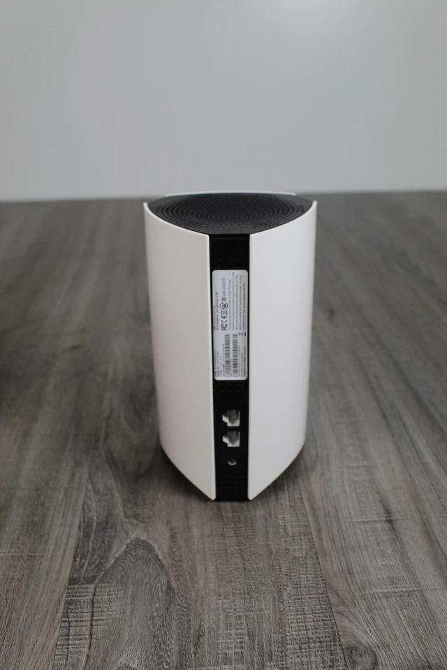 BitDefender BOX Smart Home Cybersecurity Hub BOX 2 BT11021000 Good Condition - Image 4 of 4