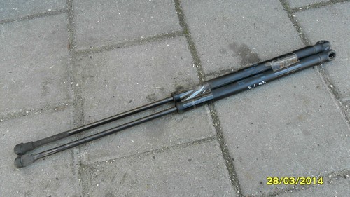 Seat Ibiza 6L 1.9Tdi 74KW Heckklappendämpfer Gasdruckfeder Dämpfer 6L6827550B