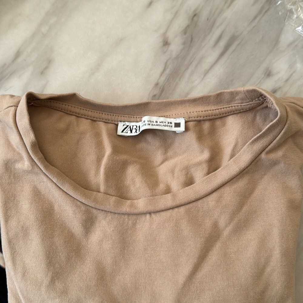 EUC Sand Colored Basic Fitted Crop Short Stretchy… - image 5