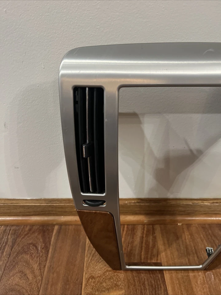 2005 2006 2007 CADILLAC STS ЦЕНТР ПРИБОРНОЙ ПАНЕЛИ РАДИО ОБОДОК С ВЕНТИЛЯЦИОННОЙ РЕШЕТКОЙ СЕРЕБРО - Изображение 3 из 4