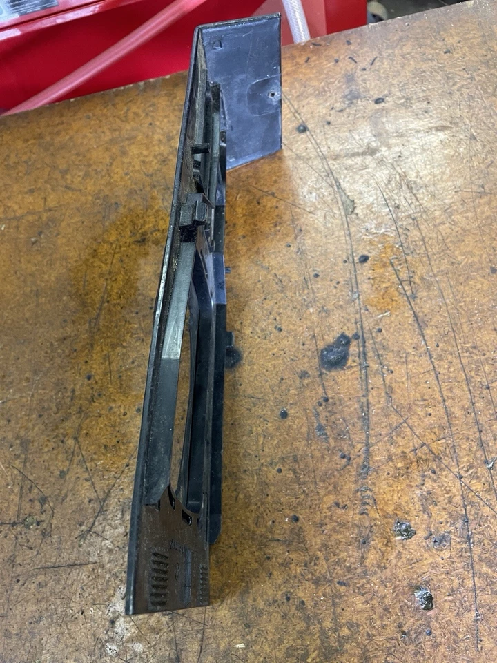 MERCEDES BENZ OEM W123 280CE 300D 300TD 300CD CENTER CONSOLE BLACK - Image 4 of 4