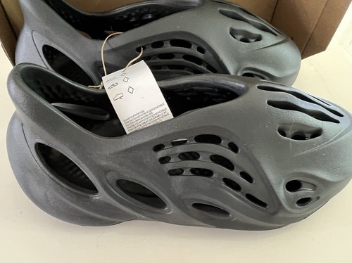 Yeezy Foam Runner RNR Onyx Herren Größe 11 100 % authentisch neu SOFORTVERSAND Adidas - Bild 4 von 12