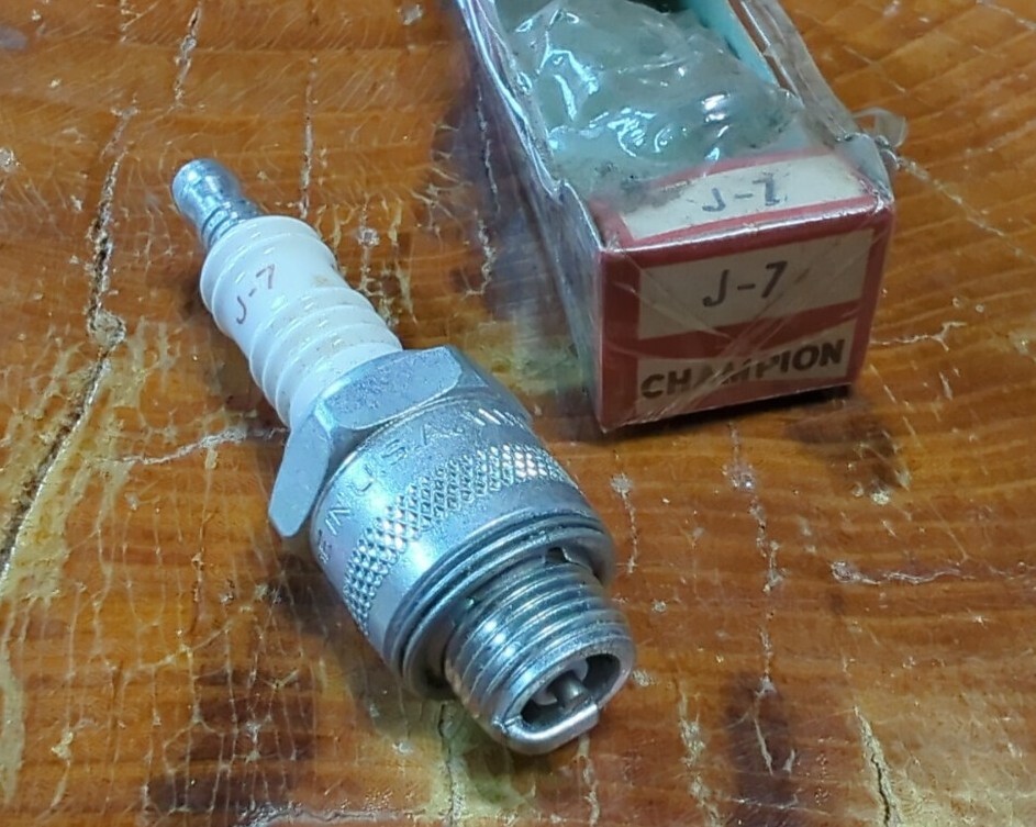 Vintage NOS Champion J-7 Spark Plug | eBay