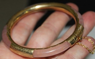 Fabulous flawless vintage Chinese pink gemstone hinged bangle Bracelet Lot# 517