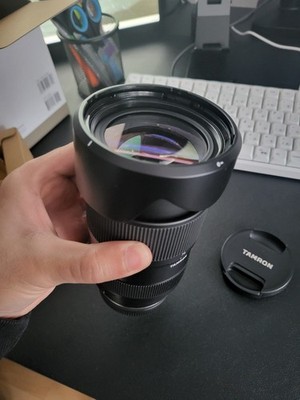 Tamron 17-70mm f/2.8 Di III-A VC RXD Zoomobjektiv für Sony E-Mount - Schwarz