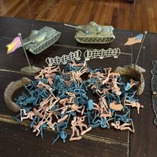 Vintage Army Men Soldiers Lot 90 Figures w/ 2 Tanks, Fences, Accessories Mixed