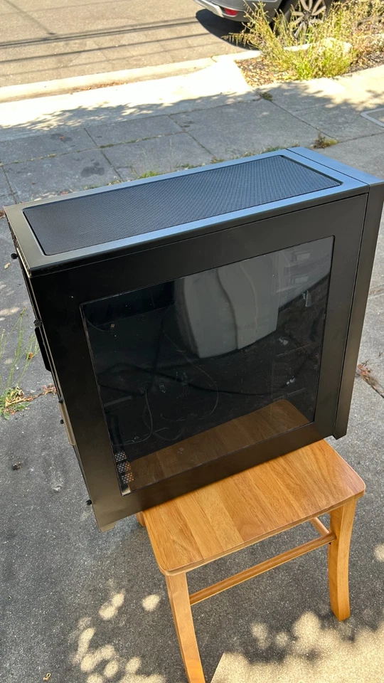 Corsair Obsidian Series 750D Full Tower ATX Case - Black (CC9011035WW) - Image 4 of 4