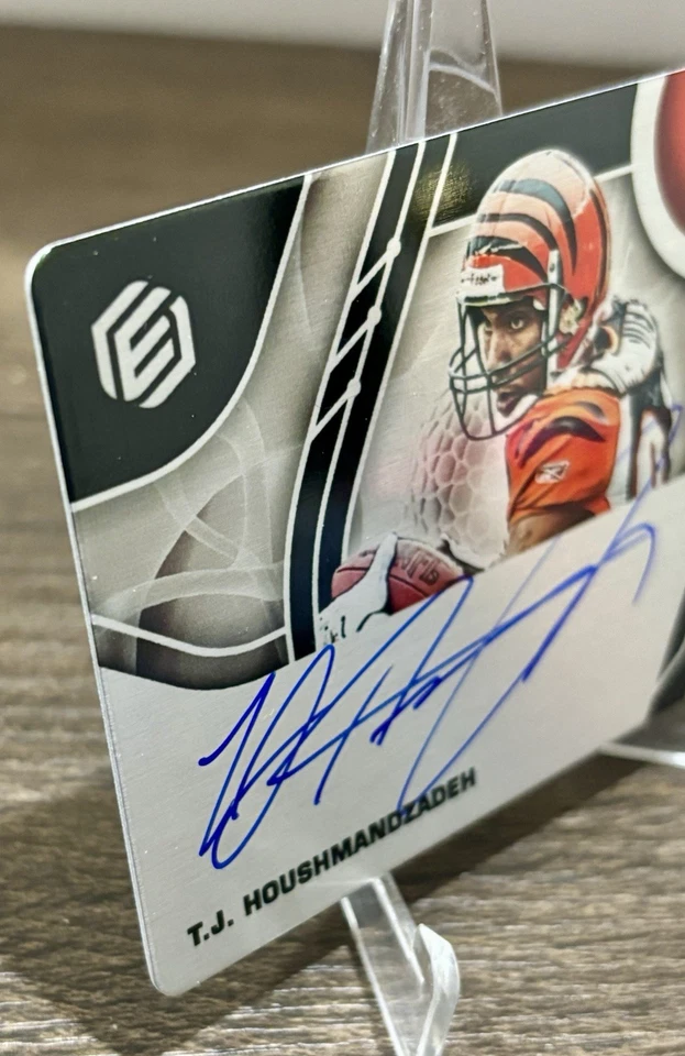 TJ Houshmandzadeh Auto 60/75 2022 Panini Elements Metal Material NM/MINT!! 🔥🔥 - Image 4 of 4