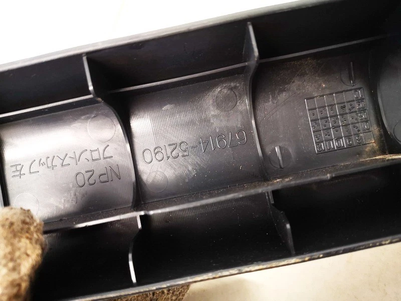 Toyota Urban Cruiser 2010 Interior door step trim - FRONT LEFT 679 FR1336848-76 - Photo 3/4