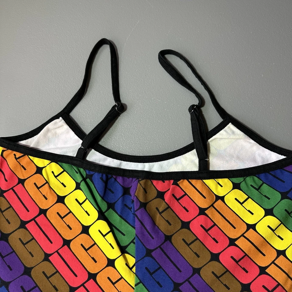 BODY UGG ORGULLO ADKIN DE UNA PIEZA LOGOTIPO ARCO IRIS ALGODÓN ORGÁNICO TALLA MEDIANA Foto 3 de 4