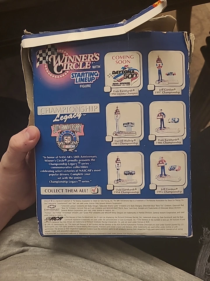 Jeff Gordon DuPont Winners Circle Championship Legacy 1997 Champion Figure Car   - Image 3 of 4