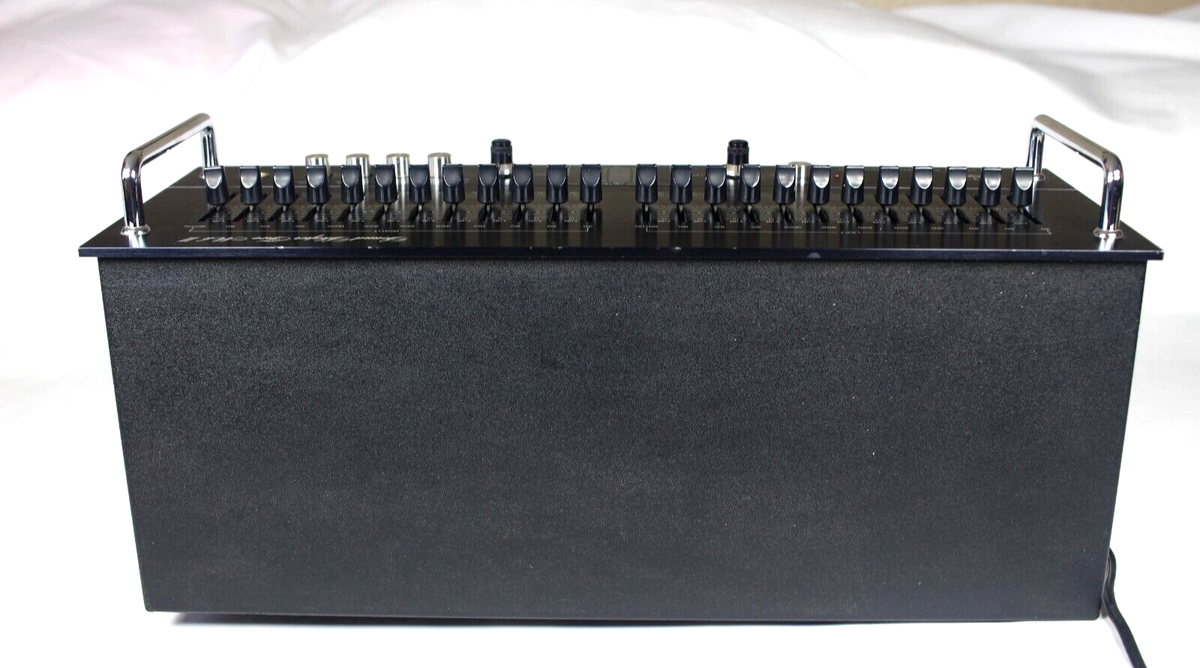 ADC SOUND SHAPER TWO MK ii STEREO FREQUENCY GRAPHIC