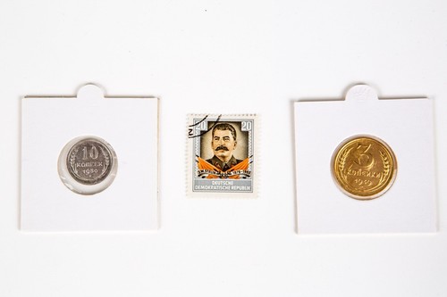 Josef Stalin Album (2 Coins, 1 Stamp) KSS - Picture 2 of 3