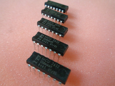 ITT MCU2632 ORIGINAL DIGITALUHR integrierte Schaltung DIP14 UK LAGERBESTAND x5 Stück