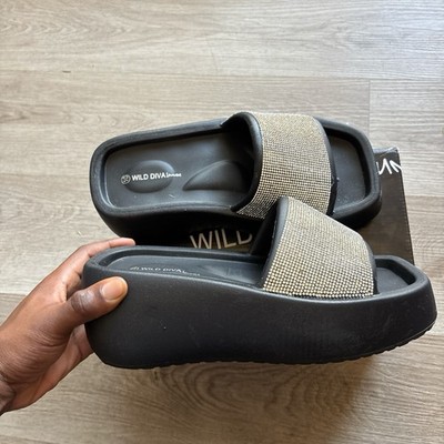 Wild Diva Black Silver Rhinestone  Women's Sandal Brand New Size 10