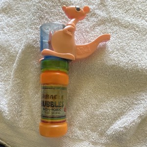 Miracle Bubbles Non-Toxic Bubble Solution 2 fl oz w/ Kangaroo Topper Wand