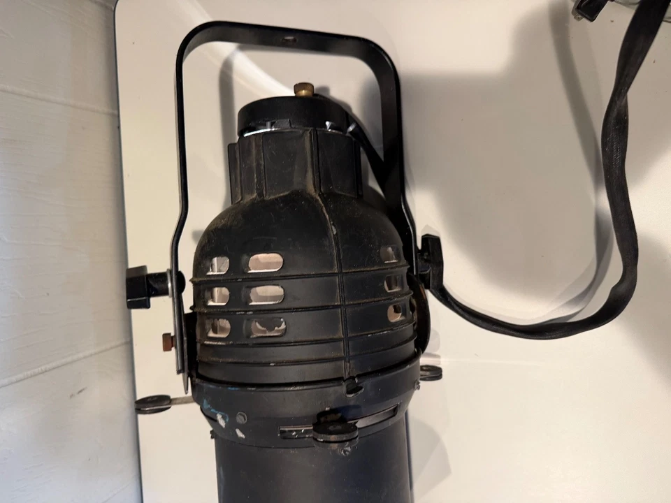 ALTMAN 360Q Series Axial Ellipsoidal Stage Lighting Unit Ceiling Hanging E31501 - Image 3 of 4