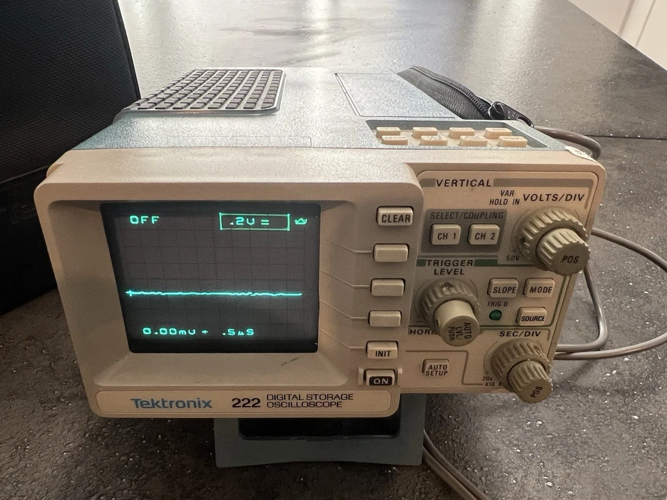 Tektronix Digital Oscilloscope (Model 222) with 12V Power Supply, Carrying Case - Image 2 of 4