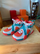 Nike Air Raid 2014 White, Atomic Mango, Turbo green 652359-100 size 9 w/ box