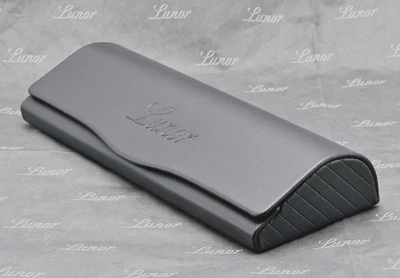 LUNOR Brillen Etui Echt Leder Klapp C Magnet Dunkel Grau Coal Kurz 145x55x25 Neu - Bild 1 von 4