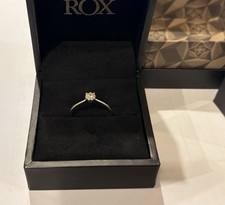 Stunning 18ct White Gold diamond , engagement ring By ROX .. Size U , 4.5 gr