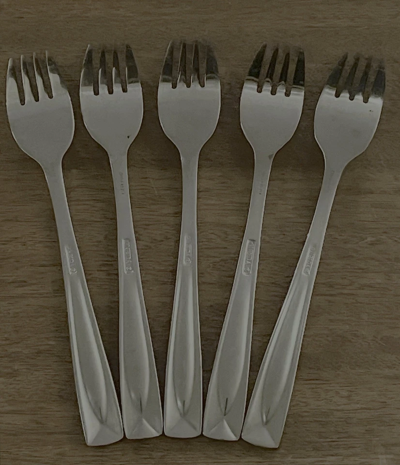 Oneida Lincoln 5 tenedores de postre/ensalada de acero inoxidable brillante Foto 3 de 4