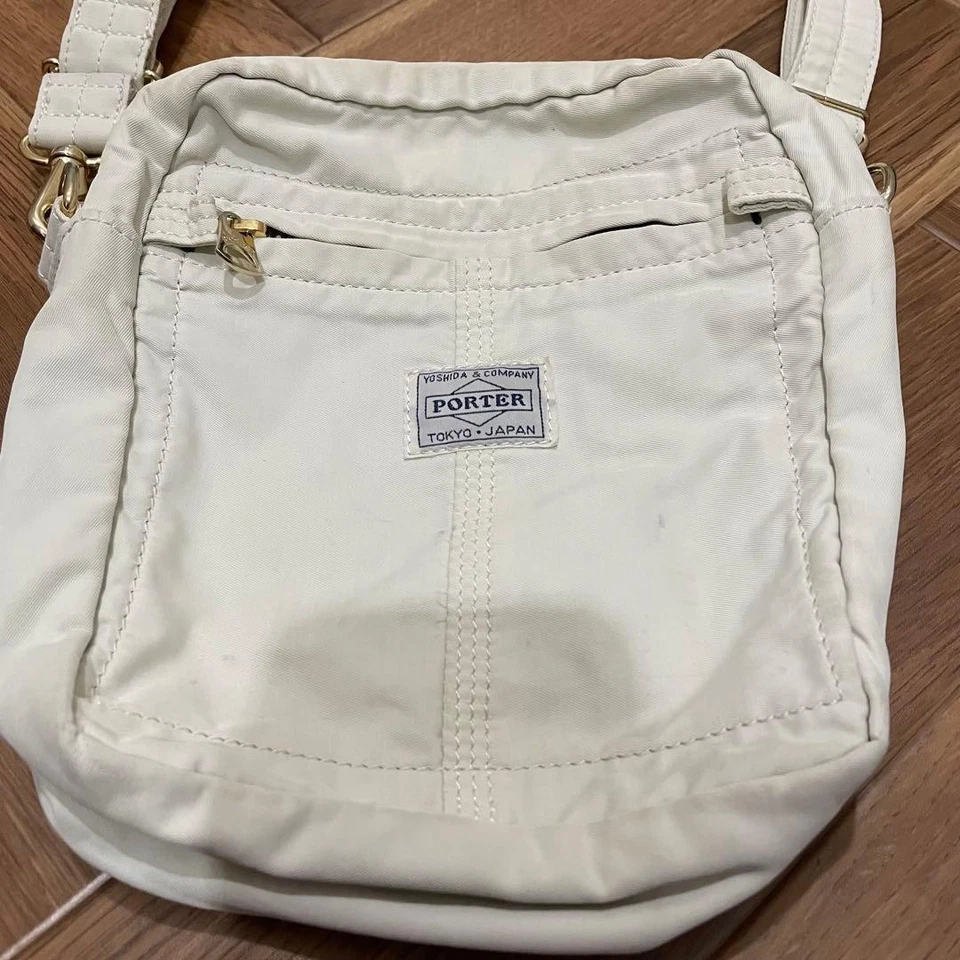 Bolso de Hombro Porter Blanco Nylon Correa Ajustable Usado Foto 2 de 4