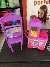 2012 Mattel Barbie's Popcorn Cart & Souvenir Stand