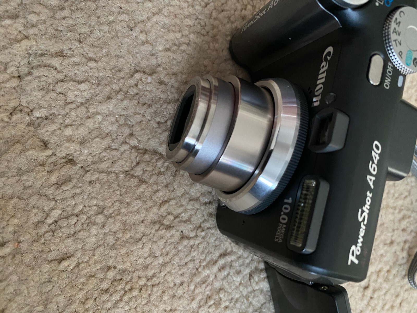 Canon Powershot A640 DIGITAL COMPACT CAMERA w/ 4x Optical Zoom WORKING