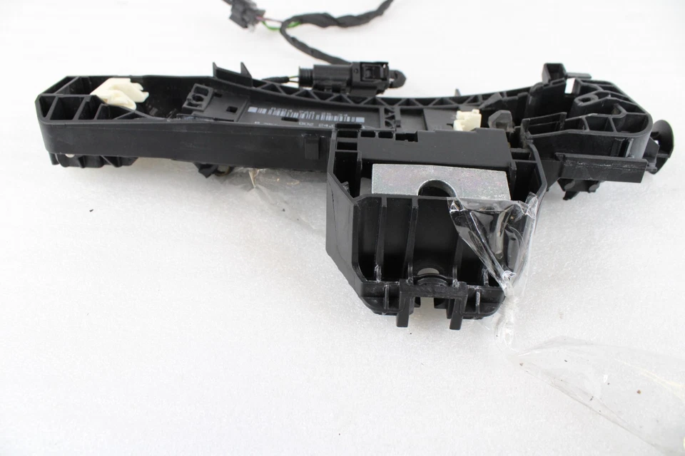 ❤️ SOPORTE MANIJA PUERTA EXTERIOR LADO CONDUCTOR TRASERO IZQUIERDO MERCEDES BENZ CLS550 12-14 Foto 2 de 4