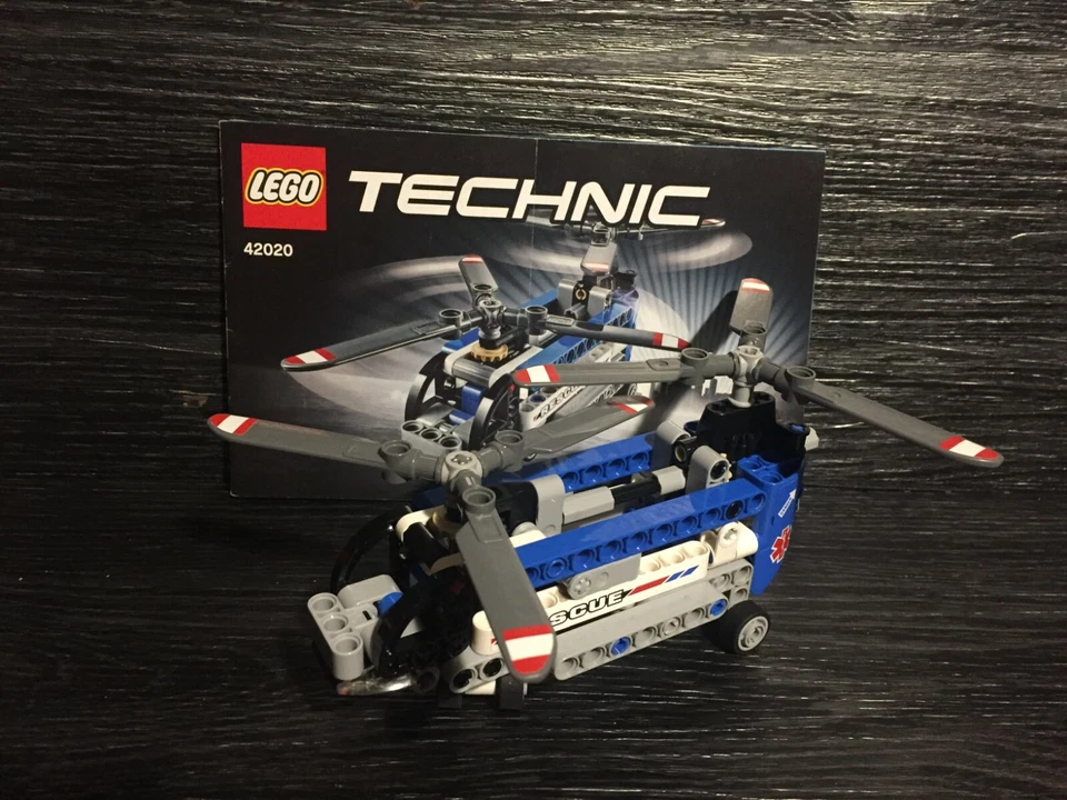 LEGO Technic 42020 Twin-rotor Helicopter, photo 2 sur 2