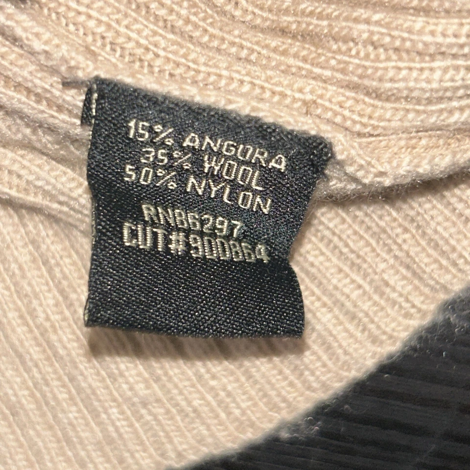 Cárdigan BCBGmaxazria para mujer mezcla de lana grande con botones tejido con cable manga larga Foto 4 de 4