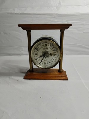 Clock with Roman Numerals and Wood Finish   Does Not Work Has Winding Key