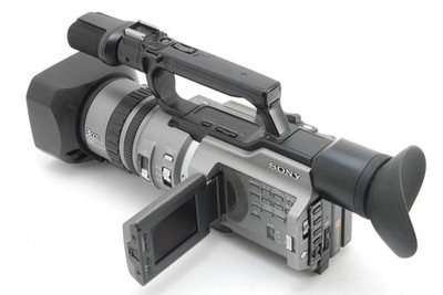 SONY  DCR-VX2100 ③ ジャンク品 Sony DCR-VX2100 Digital HandyCam recorder 2.5 inch monitor