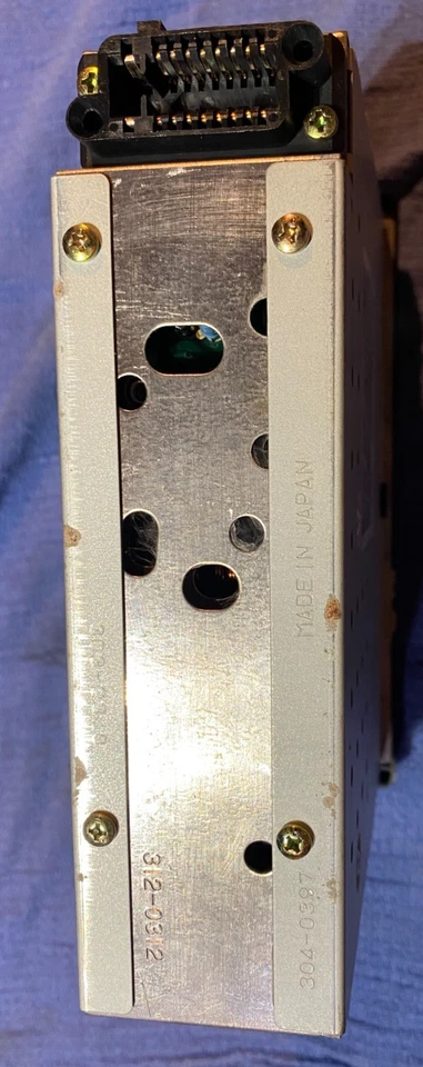 Radio and Cassette Tape Player. Fits Saab 900 - Image 3 of 4