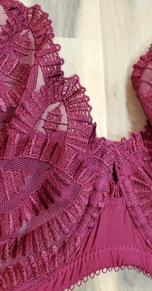 Sujetador Balconette Wacoal Para Mujer Bordado After Dark Rojo Ciruela Talla 34DDD MRSP $92 Foto 3 de 4