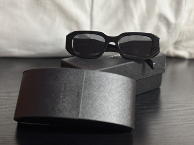 Prada Women's Sunglasses Black