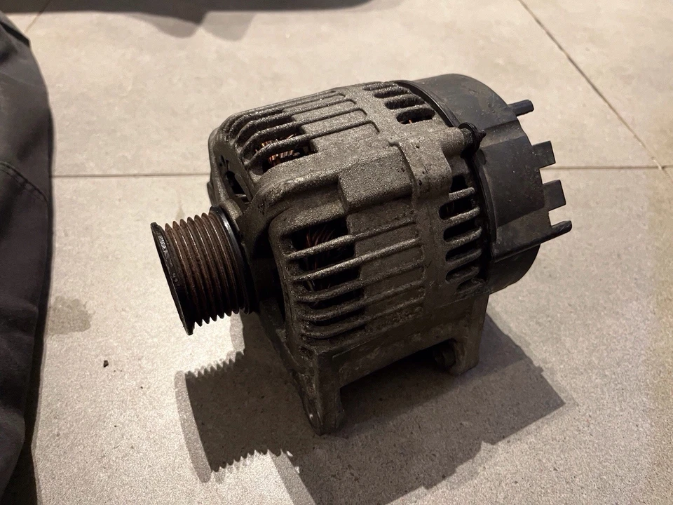 Generatore alternatore LAND ROVER RANGE ROVER II P38A 63321353 4.6 benzina 168kW - Immagine 2 di 4