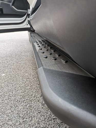 estriberas aptas para Toyota 2021-2023 Highlander Kluger peldaños laterales barra Nerf - Imagen 6 de 7