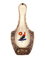 VINTAGE TREASURE CRAFT CERAMIC BUSH GARDEN SPOON REST RAINBOW SAILBOAT THEME